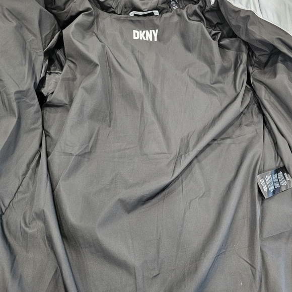 DKNY Silver and Black Puffer Jacket - Mens Small - Picture 3 of 4